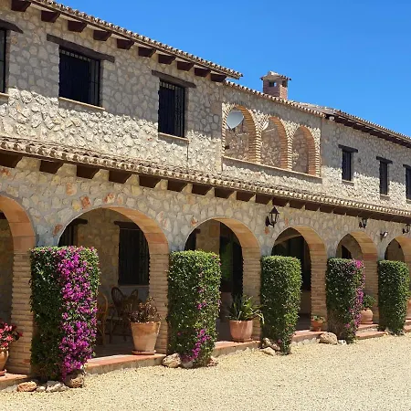 M A S L A P A U Country - Adults Only